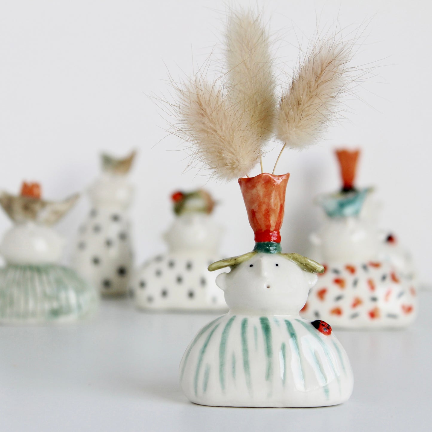 Miniature Ceramic Dried Grass Holder