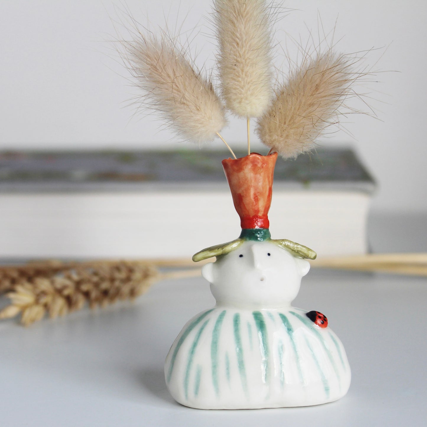 Miniature Ceramic Dried Grass Holder