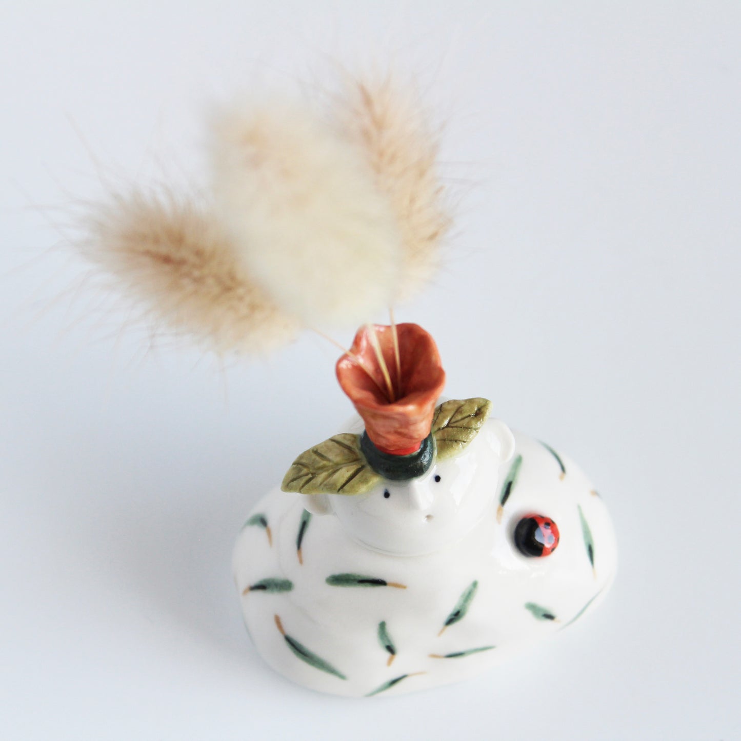 Mini Ceramic Dried Flower Holder with Ladybug